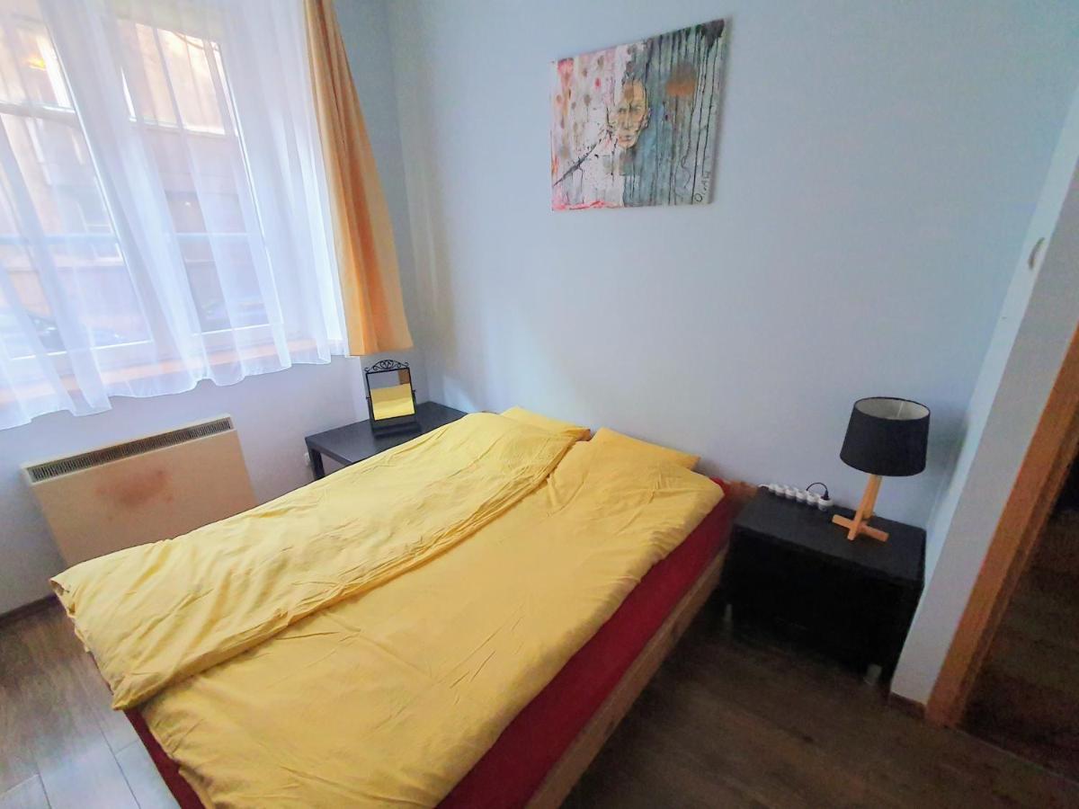 Basic, Quiet Apartment Close To Main Square Krakow Dış mekan fotoğraf